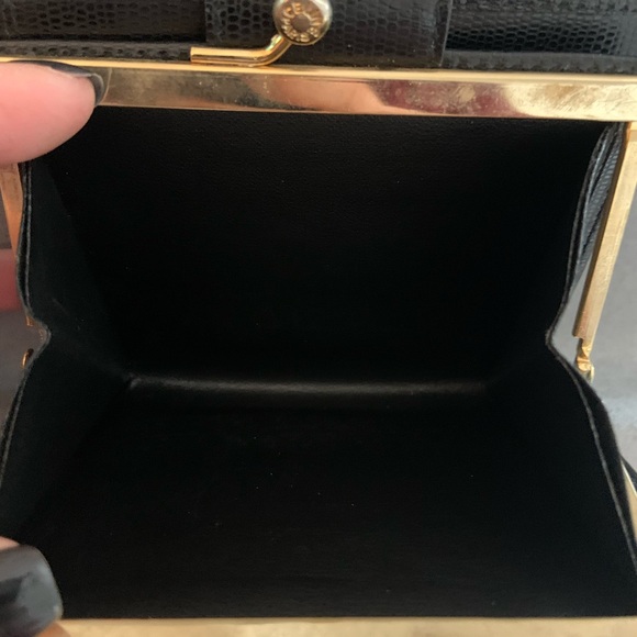 Black Compact Wallet. Very good conditions. No tears. - Picture 8 of 8